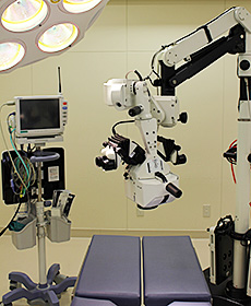 micro-TESE、精索静脈瘤手術、専用の手術用顕微鏡（ライカ）